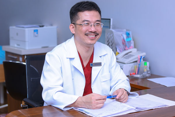 pgs ts le hoang 1