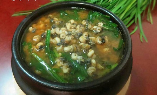 Tổng hợp các món ăn giúp giảm huyết áp hiệu quả (P2) 1 Canh ốc, cần tây - món ăn giúp giảm huyết áp hiệu quả