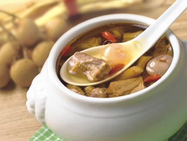 Các bài thuốc Đông y chữa ung thư phổi có thể tham khảo 4 Vịt hầm đông trùng hạ thảo - bài thuốc đông y chữa ung thư phổi