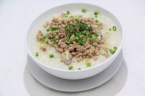 Các biện pháp chữa cảm lạnh bằng nguyên liệu tự nhiên 3 Cháo giải cảm